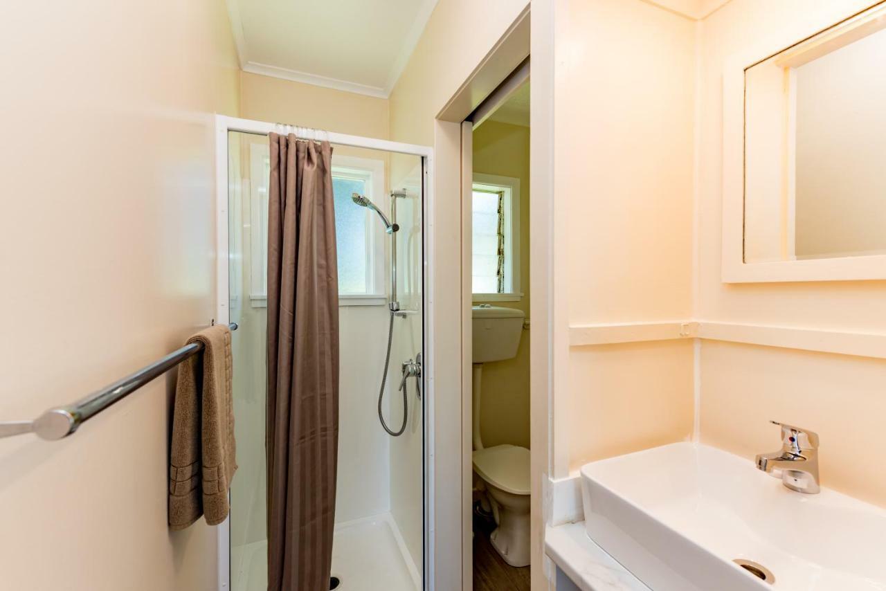 Waitangi Beach Bach 30B المظهر الخارجي الصورة